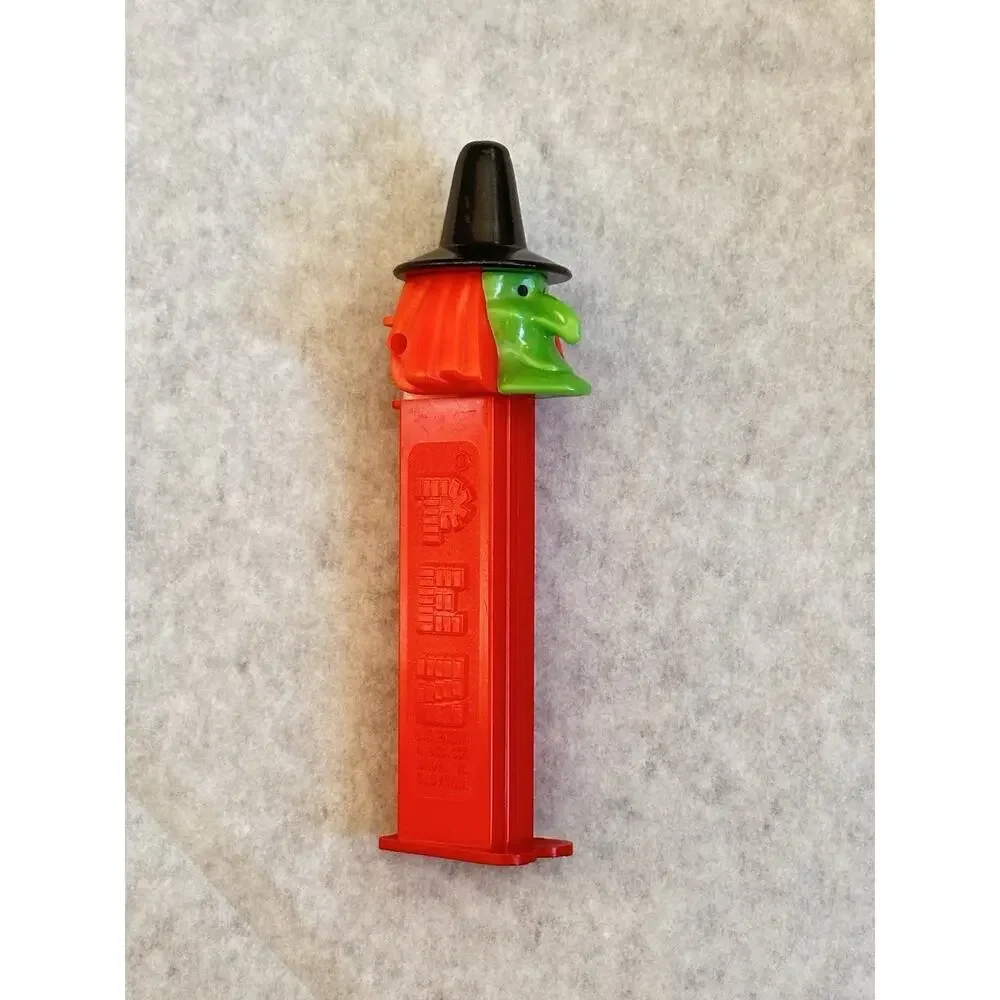 D22 Vintage Pez 1990’s Witch 4.9 Slovenia With Feet Preowned